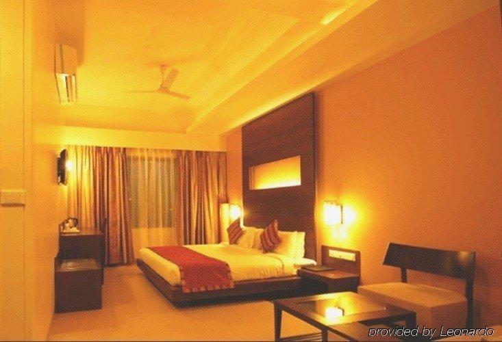 Hotel Sadanand Regency Pimpri-Chinchwad Екстер'єр фото