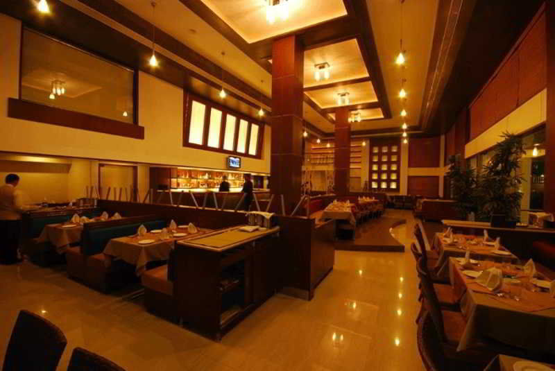 Hotel Sadanand Regency Pimpri-Chinchwad Екстер'єр фото