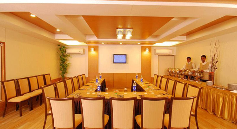 Hotel Sadanand Regency Pimpri-Chinchwad Екстер'єр фото