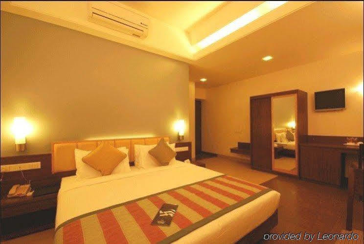 Hotel Sadanand Regency Pimpri-Chinchwad Екстер'єр фото
