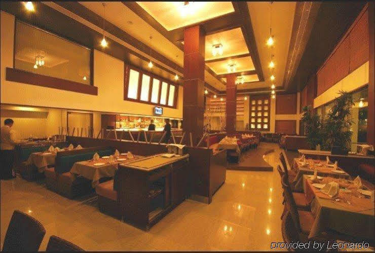 Hotel Sadanand Regency Pimpri-Chinchwad Екстер'єр фото
