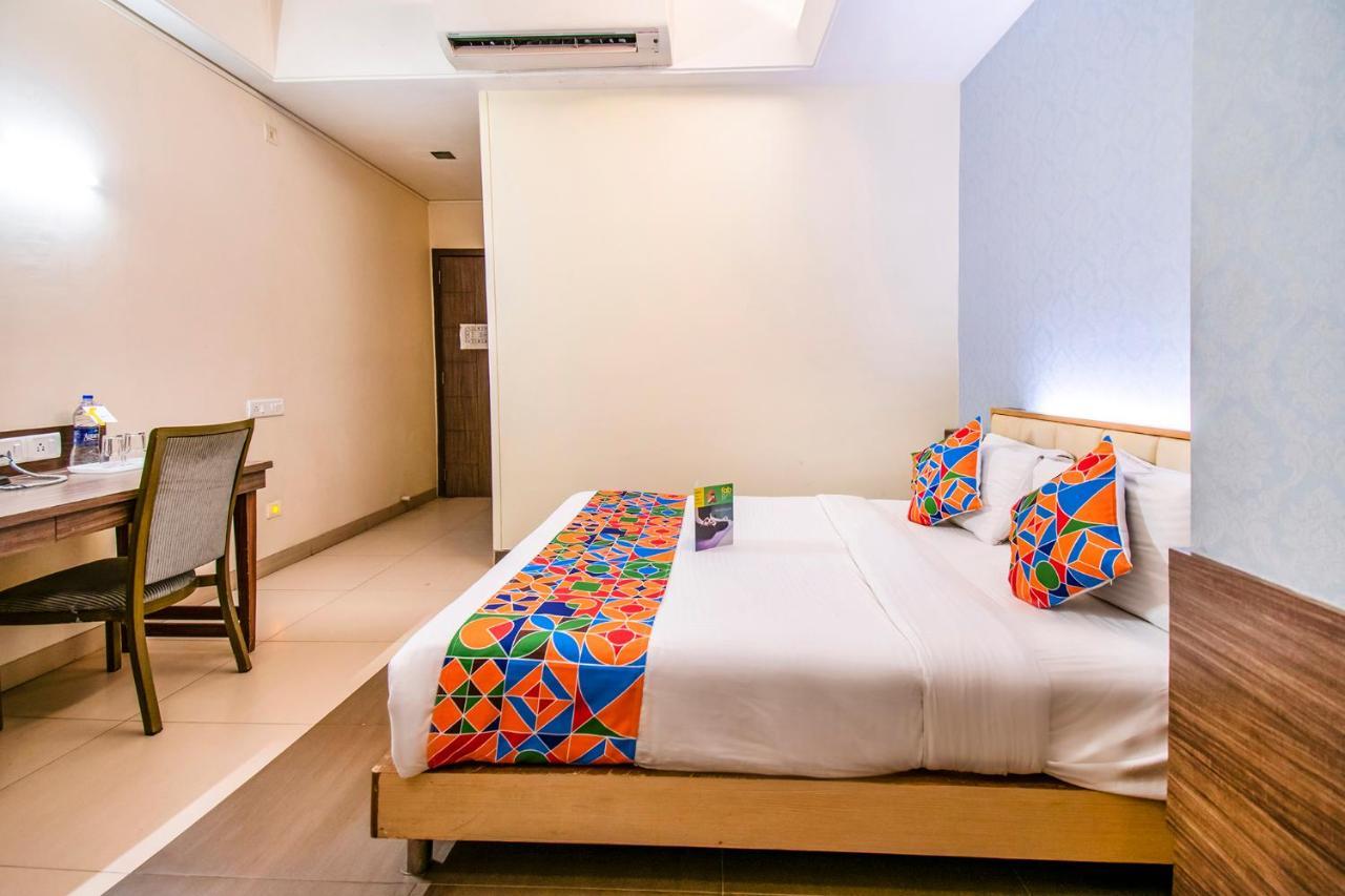 Hotel Sadanand Regency Pimpri-Chinchwad Екстер'єр фото